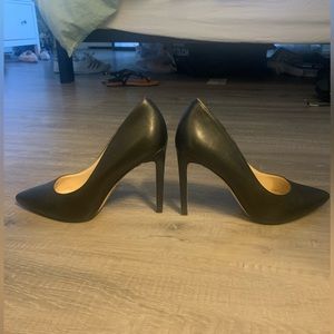 Like new Nine West Tatiana Heels Pumps